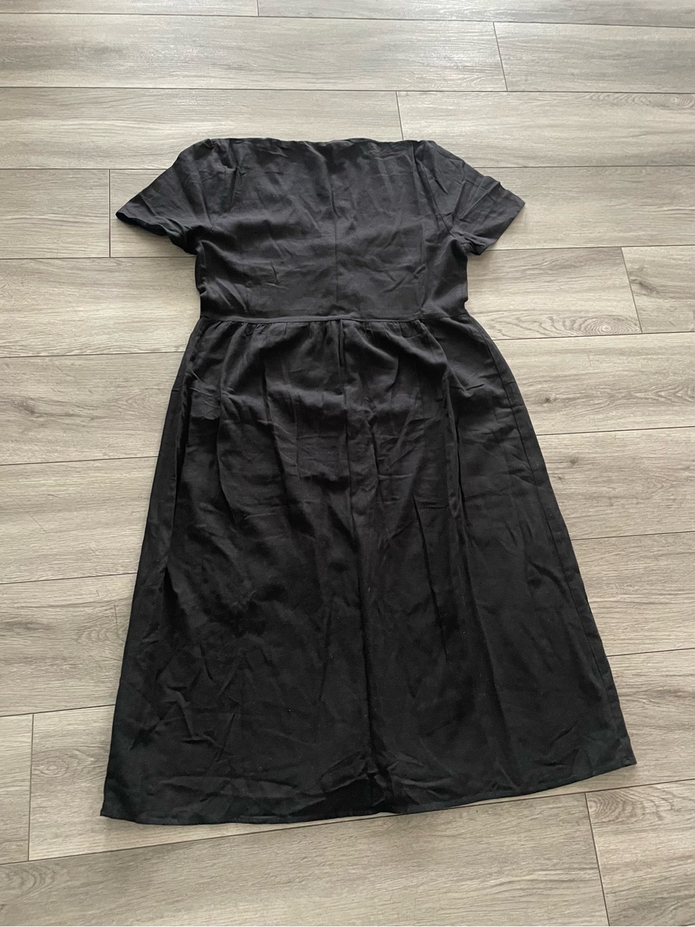 Button-Front Dress - Picture 4 of 5